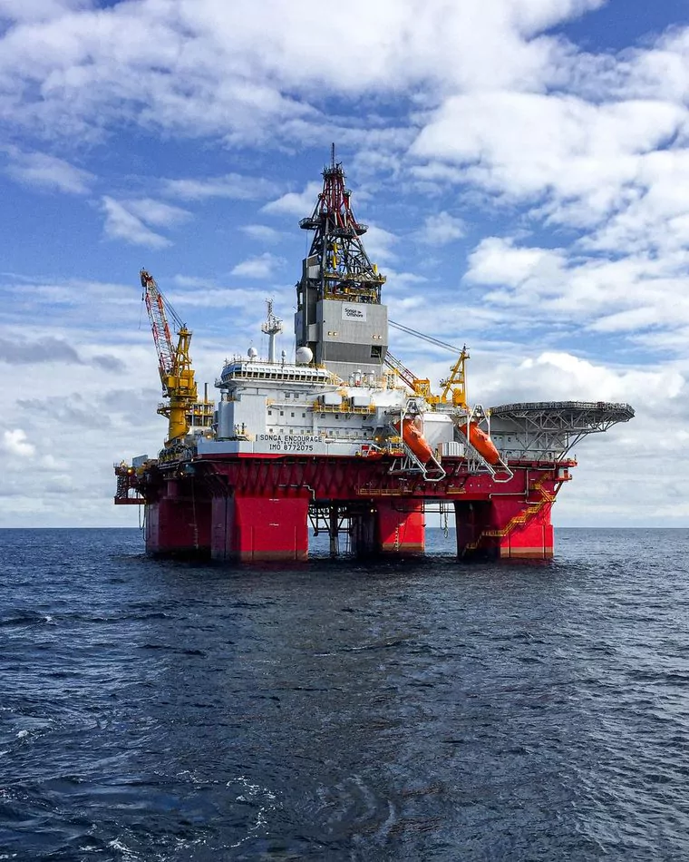Semi-submersible offshore drilling rig in open sea